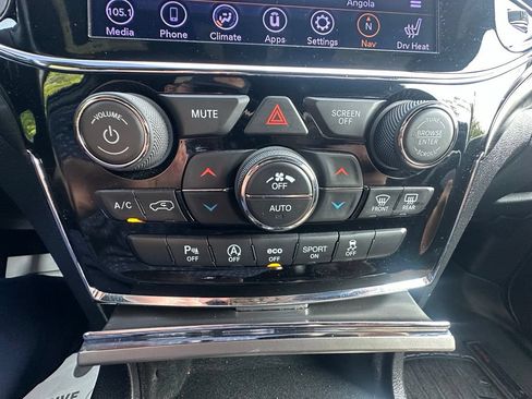 Used 2020 Jeep Grand Cherokee Altitude RWD image 23