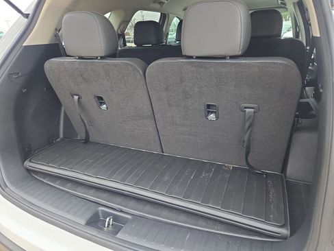 Certified 2025 Kia Sorento S image 32