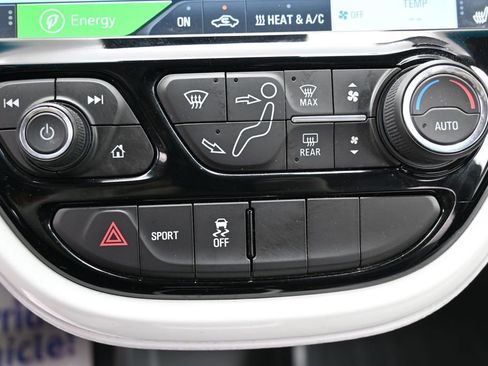 Used 2018 Chevrolet Bolt Premier w/ Driver Confidence II Package image 23