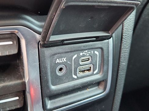 Used 2022 Jeep Gladiator Rubicon w/ LED Lighting Group AWD/4WD image 23