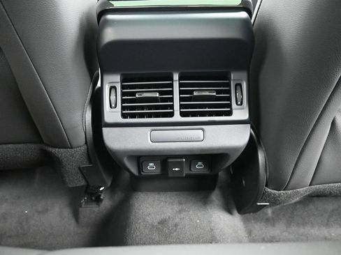 New 2026 Land Rover Range Rover Evoque Dynamic SE AWD/4WD image 17