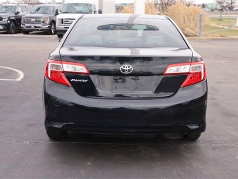 Used 2012 Toyota Camry L image 6
