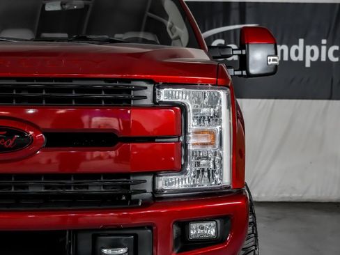Used 2018 Ford F350 Lariat w/ Chrome Package AWD/4WD image 40