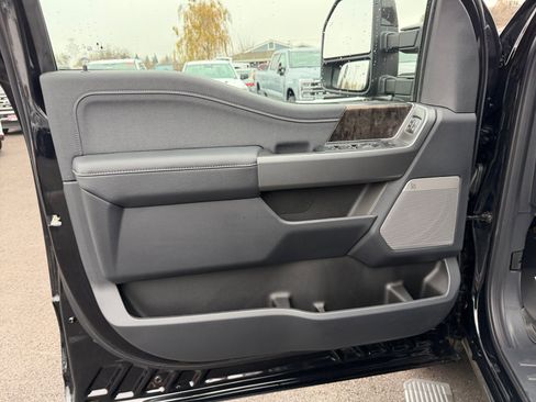 New 2026 Ford F250 Lariat image 17