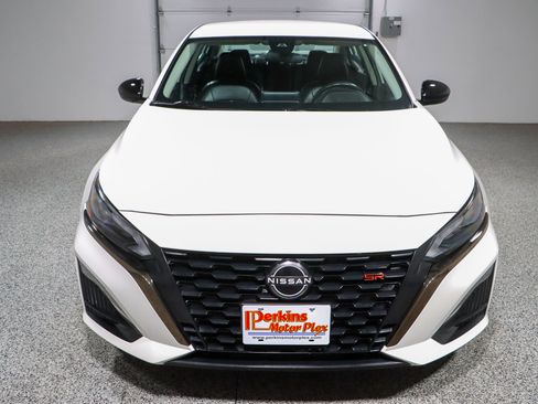 Used 2024 Nissan Altima 2.5 SR FWD image 4
