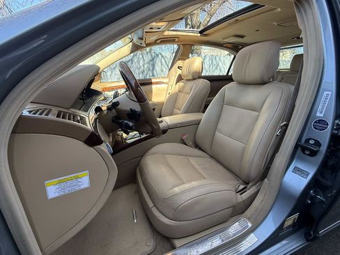 Used 2012 Mercedes-Benz S 550 4MATIC Sedan image 4