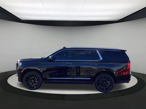 Used 2024 GMC Yukon Denali w/ Denali Reserve Package image 5