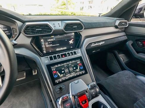 Used 2023 Lamborghini Urus Performante image 70