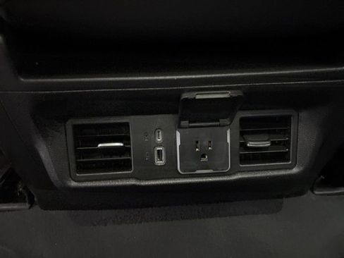 Used 2023 Chevrolet Silverado 1500 LT image 13