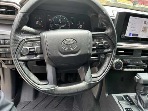 Used 2026 Toyota Tacoma SR5 AWD/4WD image 18