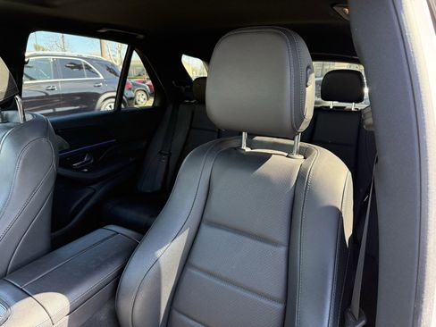 Used 2022 Mercedes-Benz GLE 350 w/ Premium Package image 3