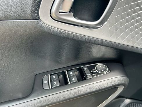 Used 2024 Kia Soul LX w/ Option Group 015 FWD image 20