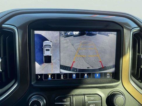 Used 2021 Chevrolet Silverado 1500 High Country w/ Technology Package RWD image 32