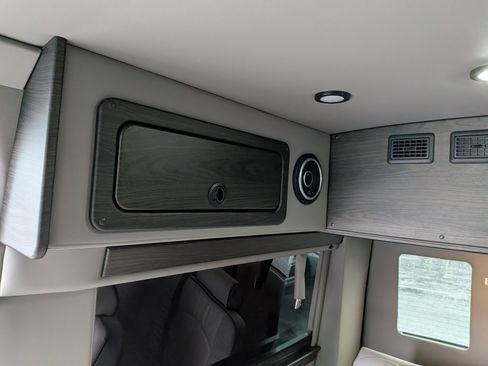 Used 2022 Mercedes-Benz Sprinter 144 Cargo image 12