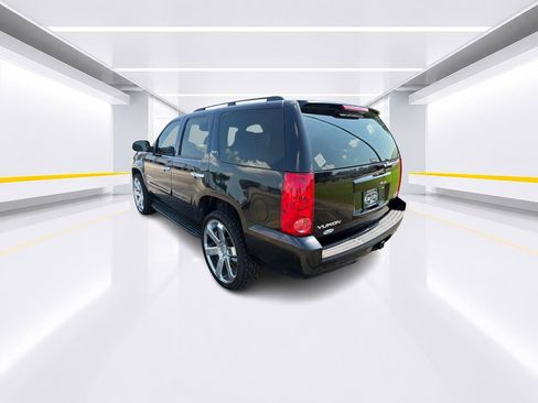 Used 2008 GMC Yukon SLT w/ SLT Preferred Equipment Group RWD image 6