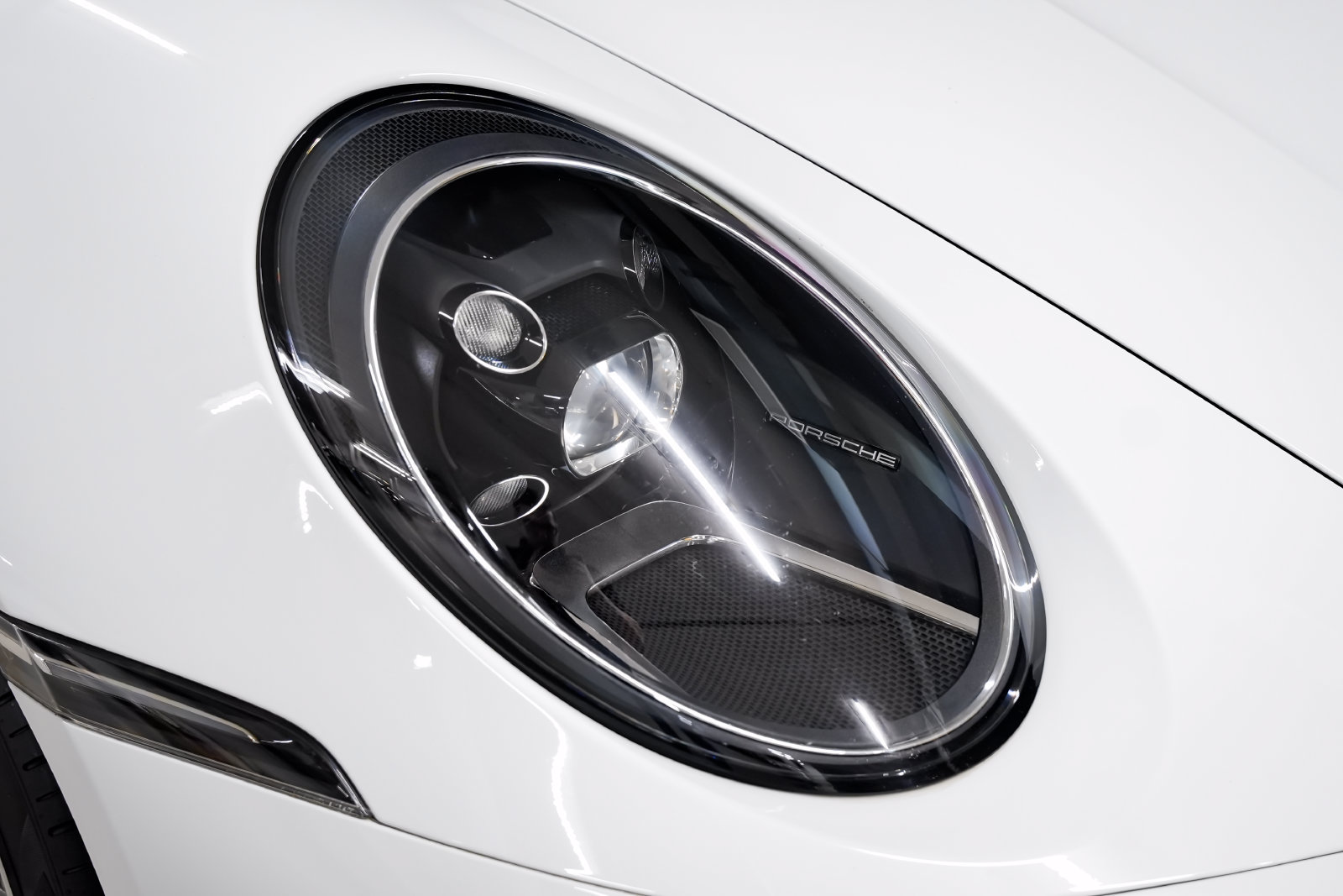 Used 2020 Porsche 911 Carrera S RWD image 38