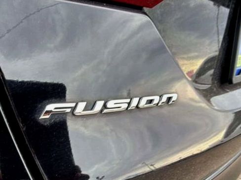 Used 2017 Ford Fusion Platinum image 22