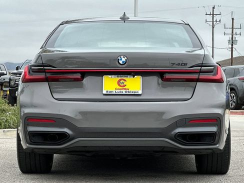 Used 2022 BMW 740i w/ M Sport Package RWD image 4