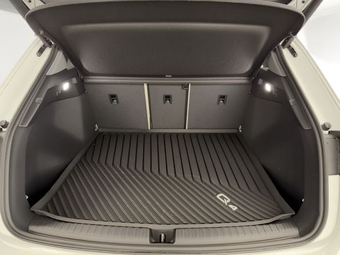 Certified 2024 Audi Q4 e-tron Prestige AWD/4WD image 13