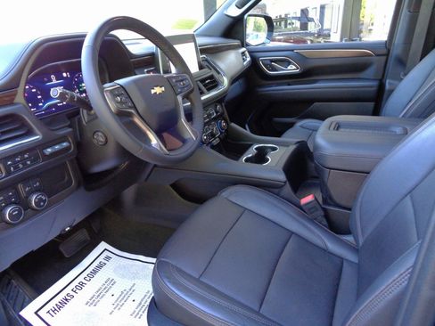 Used 2023 Chevrolet Tahoe High Country w/ Premium Package 2 AWD/4WD image 10