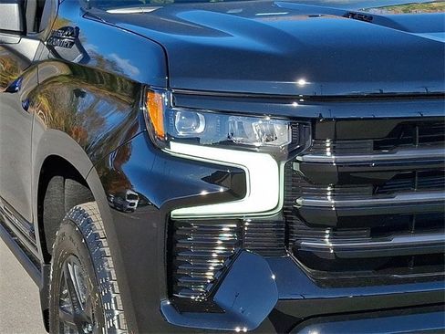 New 2026 Chevrolet Silverado 1500 High Country w/ Midnight Edition AWD/4WD image 7