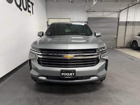 Used 2023 Chevrolet Suburban LT w/ LT Signature Package AWD/4WD image 3