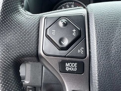 Used 2019 Toyota Tacoma TRD Sport AWD/4WD image 25