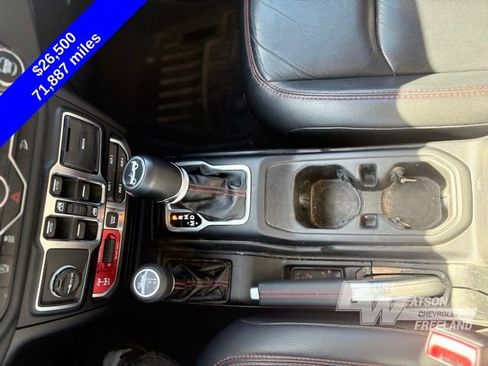Used 2018 Jeep Wrangler Unlimited Rubicon w/ Dual Top Group AWD/4WD image 19