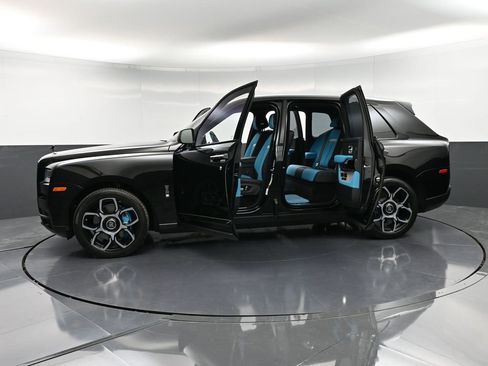 Used 2024 Rolls-Royce Cullinan Black Badge w/ Driver's Package image 42