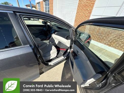 Used 2010 Toyota Venza AWD image 14