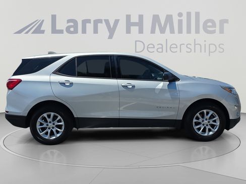 Used 2019 Chevrolet Equinox LS FWD image 6