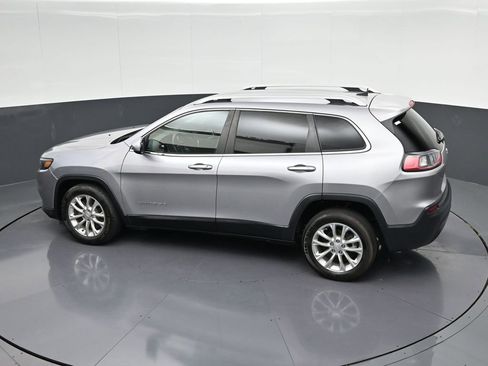 Used 2019 Jeep Cherokee Latitude w/ Popular Appearance Group FWD image 23