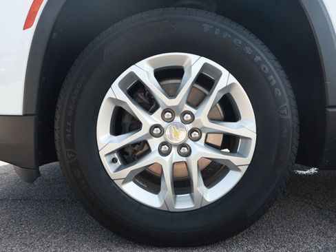 Used 2022 Chevrolet Traverse LS FWD image 6