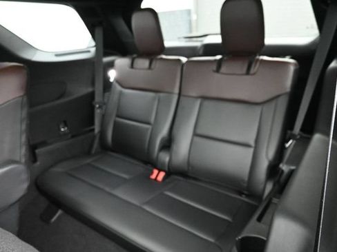 Used 2021 Ford Explorer Platinum w/ Equipment Group 601A AWD/4WD image 40