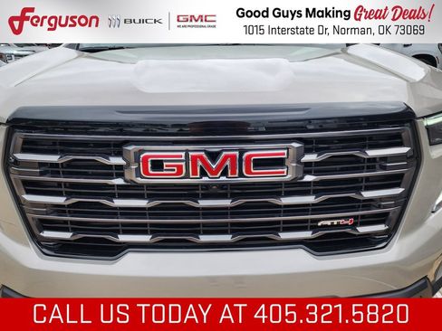 New 2026 GMC Acadia AT4 w/ Luxury Package AWD/4WD image 10