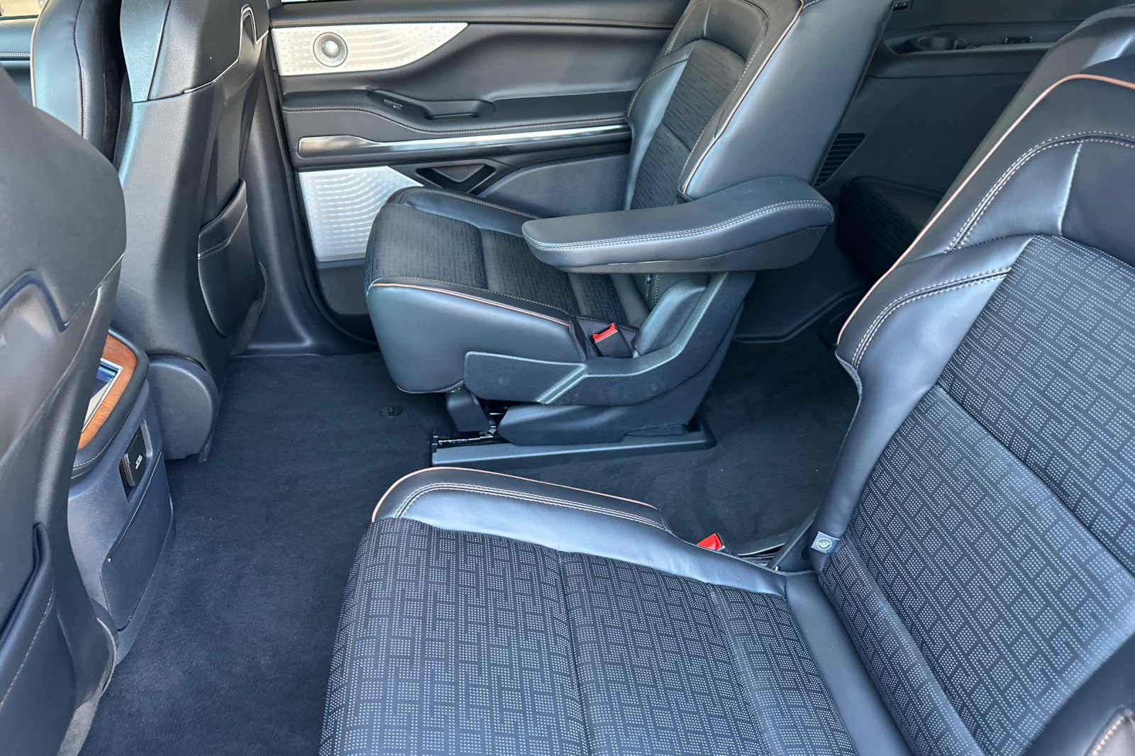 New 2027 Lincoln Navigator L Black Label AWD/4WD image 11