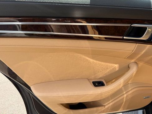 Used 2018 Porsche Panamera 4 w/ Premium Package Plus image 28