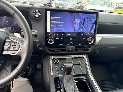 Used 2024 Lexus GX 550 AWD/4WD image 19
