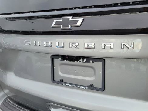 New 2026 Chevrolet Suburban Premier image 7