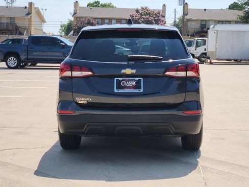 Used 2022 Chevrolet Equinox LS w/ LS Convenience Package FWD image 13