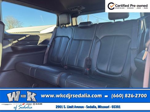 Certified 2024 Jeep Wagoneer Series III AWD/4WD image 34