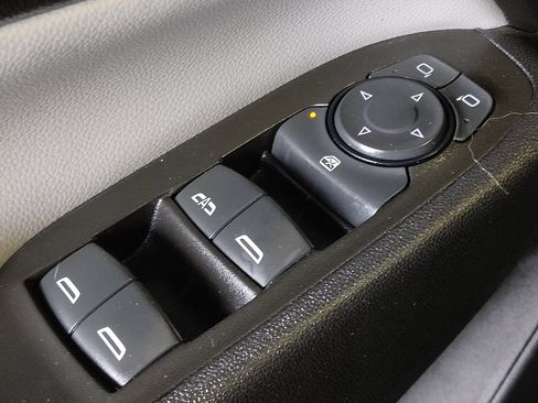 Used 2022 Chevrolet Equinox LT FWD image 27