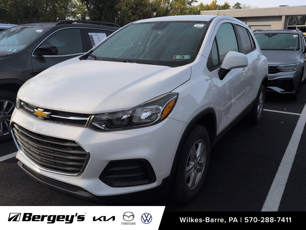 Used 2017 Chevrolet Trax LS AWD/4WD image 1
