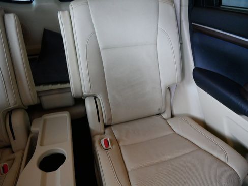 Used 2015 Toyota Highlander Limited image 14