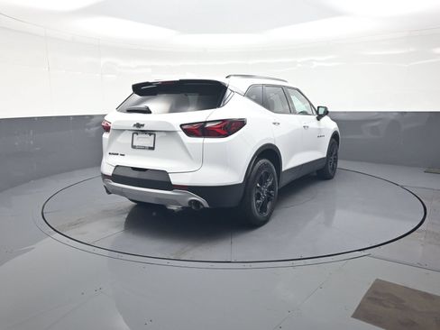Used 2021 Chevrolet Blazer LT AWD/4WD image 3