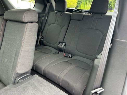 Used 2025 Honda Pilot Sport image 36