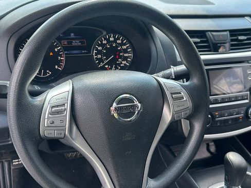 Used 2017 Nissan Altima 2.5 SV FWD image 11
