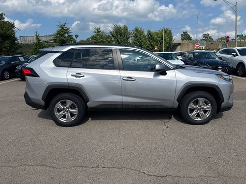 Used 2025 Toyota RAV4 XLE AWD/4WD image 8