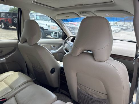 Used 2005 Volvo XC90 2.5T AWD/4WD image 15