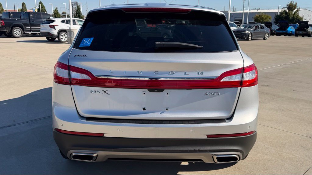 Used 2016 Lincoln MKX Reserve w/ Technology Package AWD/4WD image 4